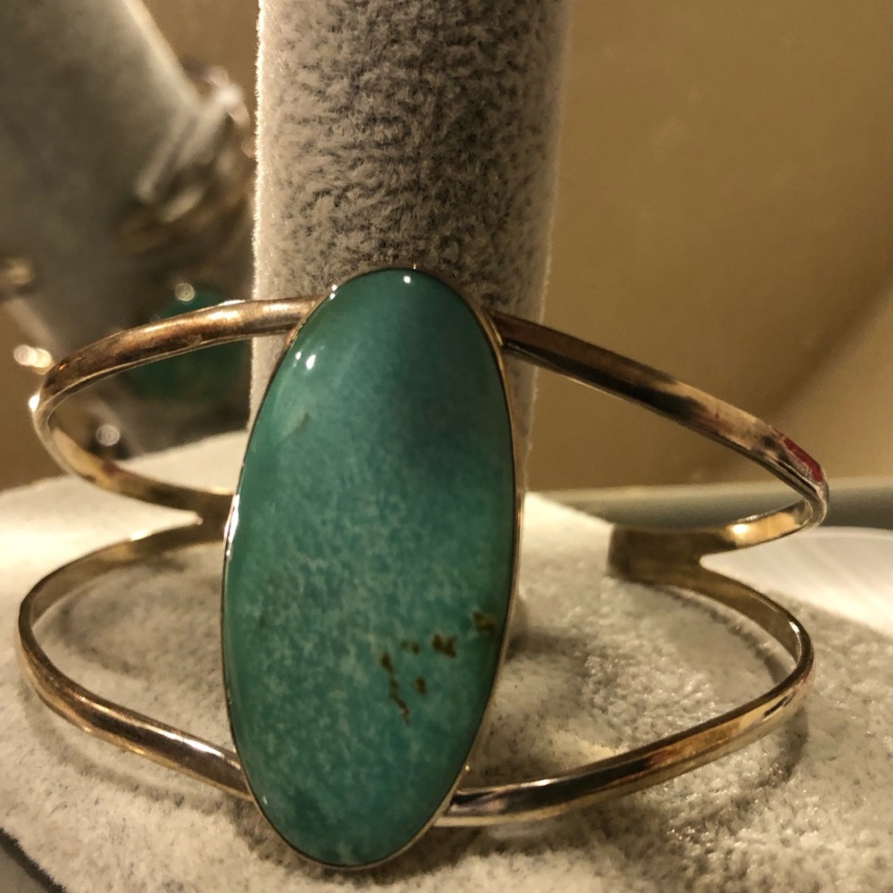 925 Sterling Silver and Blue Turquoise Cuff - Picture 4 of 4